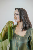 APNAसा Olive Green Kurta Set With Handwork